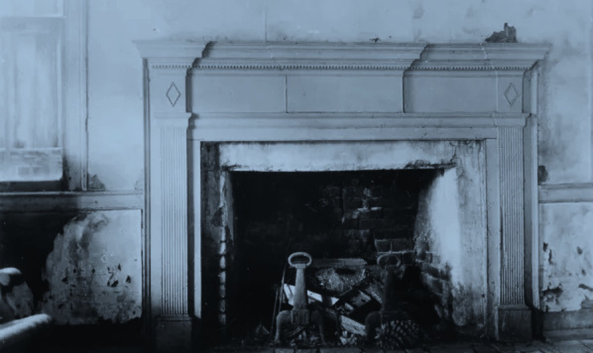 old-fireplace.jpg