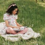 reading-outside.jpg.optimal.jpg